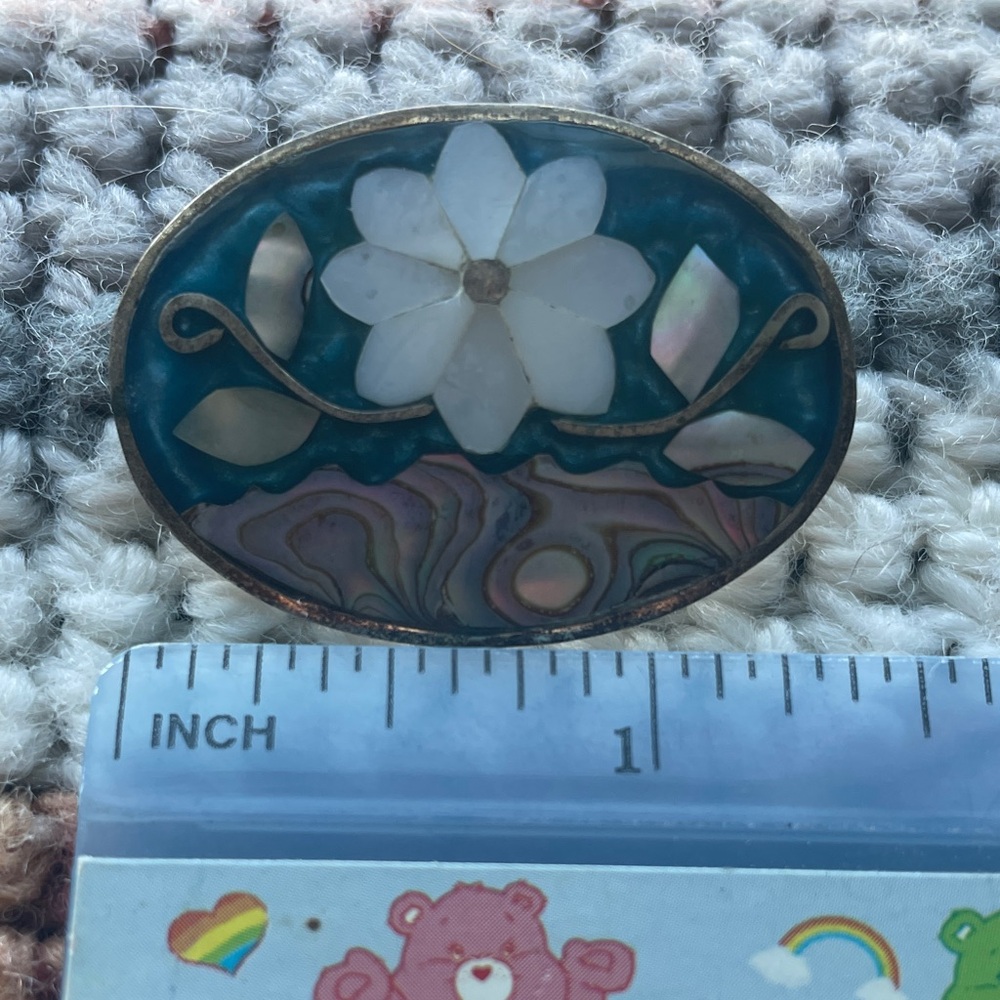Oval Mother-of-Pearl Flower Brooch/Pendant - Picture 5 of 7